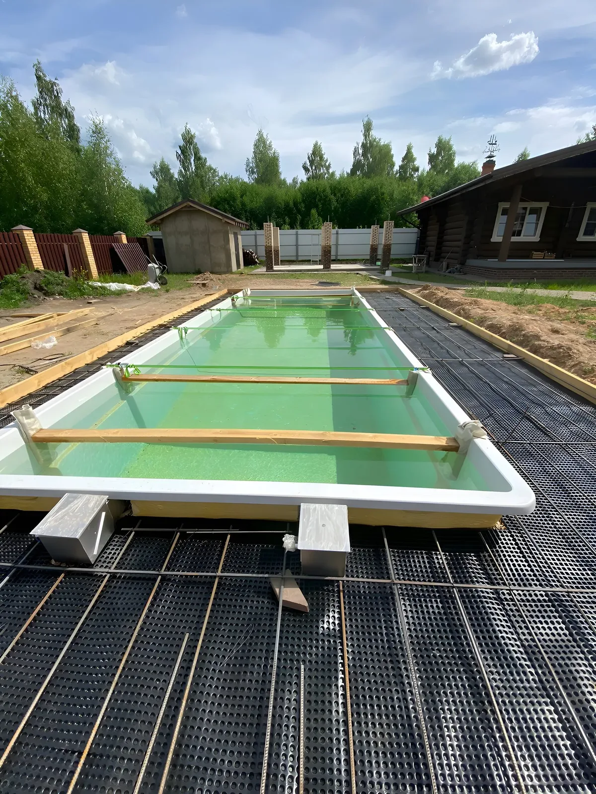 Laguna 9 — вечернее освещение в Чебоксарах